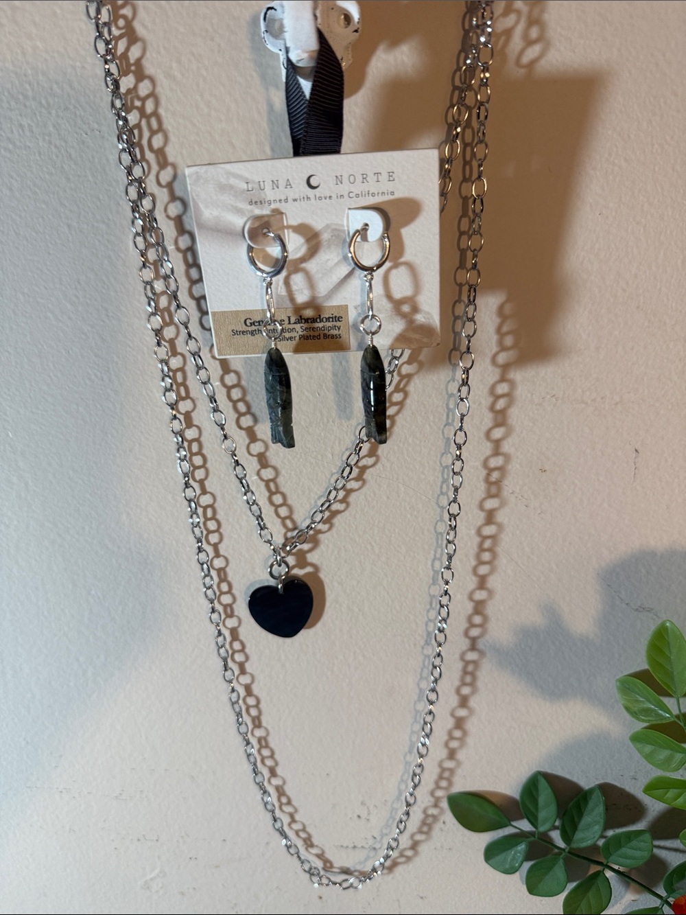 KATIA Adjustable Lariat Nevklace w Labradorite Heart Charm and Earrings